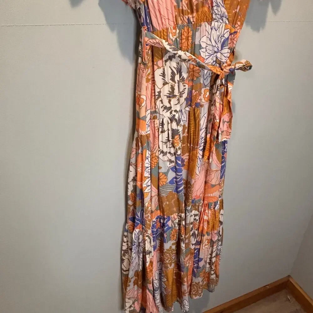 Petal + Pup Floral Print Short Sleeve Midi Dress - size XS